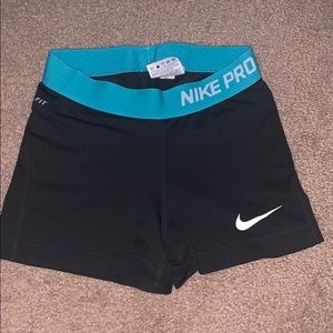 women’s black nike pro shorts